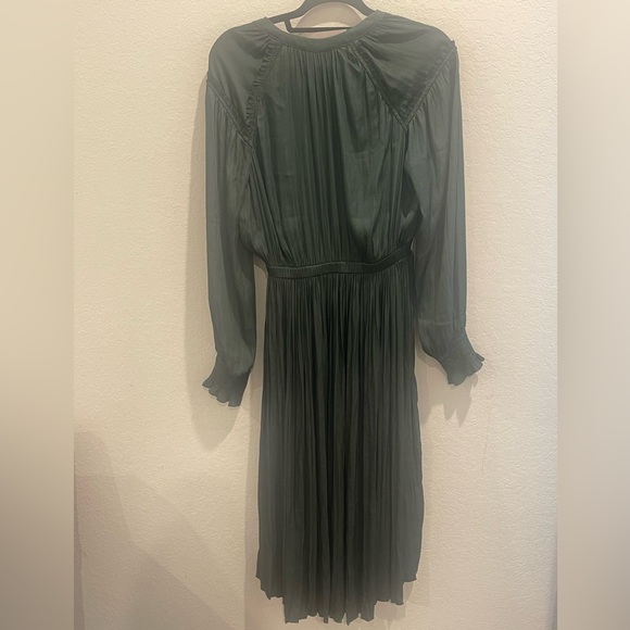 Current Air Pleated Dress New With Tags Size Small - Picture 2 of 5